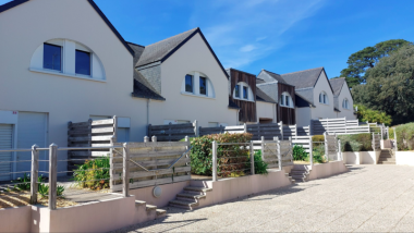  - LARMOR-BADEN ()